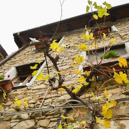 Il Cappellaio Matto Acomodação com café da manhã Montalto Ligure Exterior foto