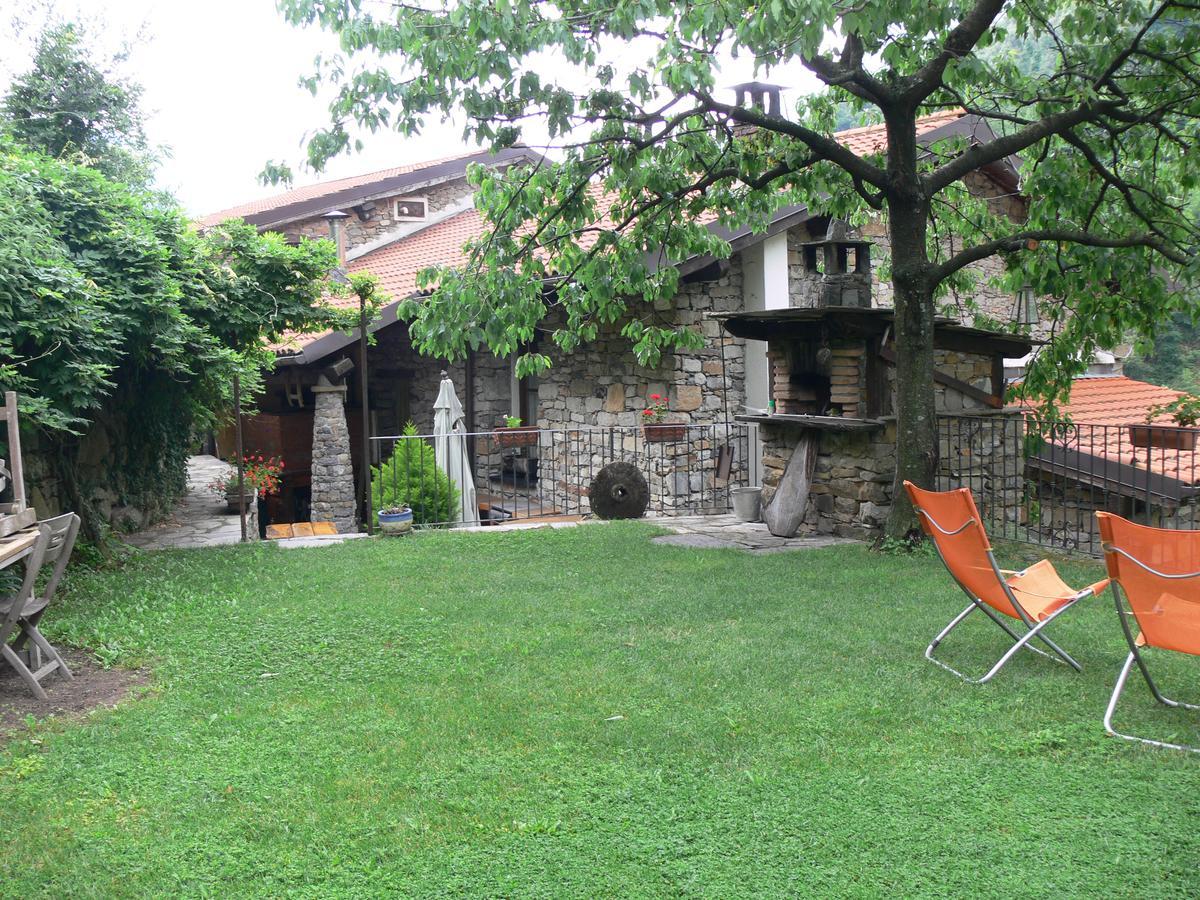 Il Cappellaio Matto Acomodação com café da manhã Montalto Ligure Exterior foto