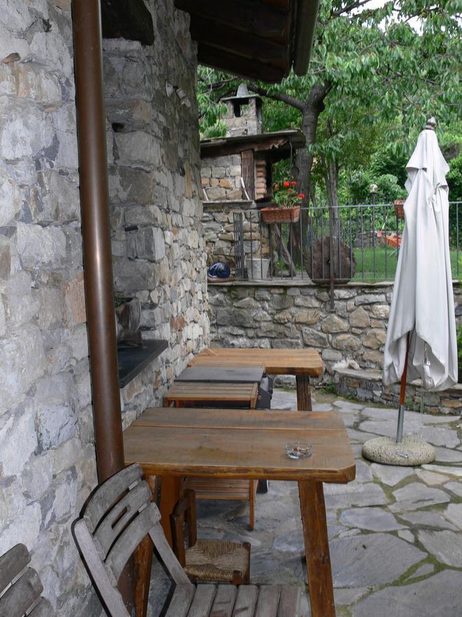 Il Cappellaio Matto Acomodação com café da manhã Montalto Ligure Exterior foto