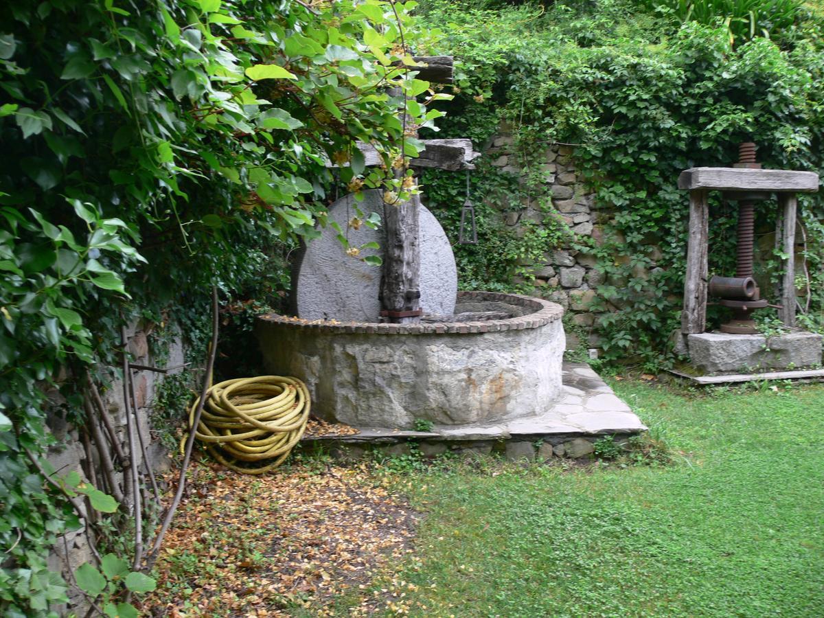 Il Cappellaio Matto Acomodação com café da manhã Montalto Ligure Exterior foto