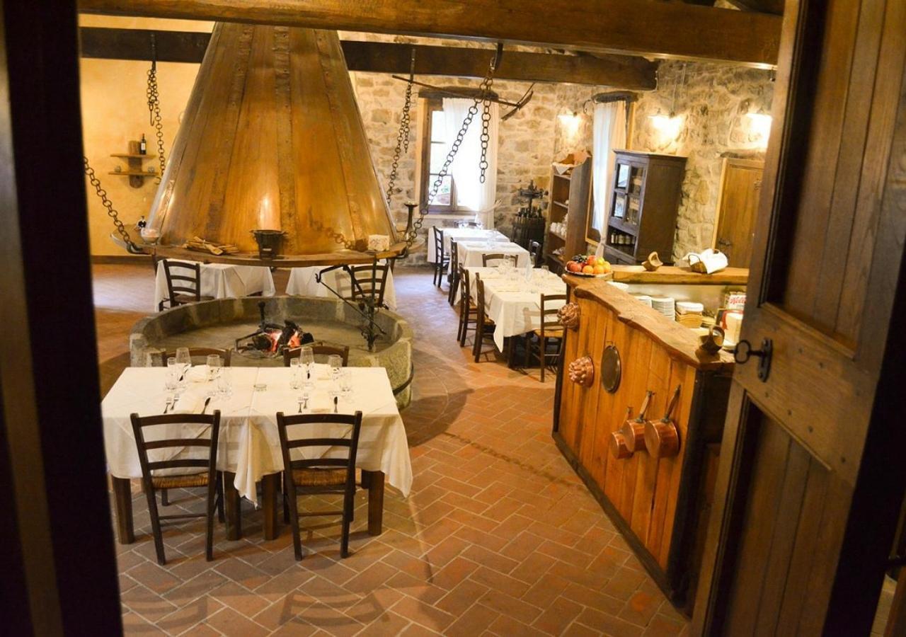 Il Cappellaio Matto Acomodação com café da manhã Montalto Ligure Exterior foto