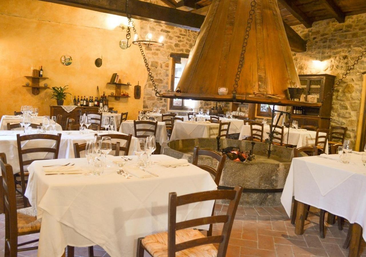 Il Cappellaio Matto Acomodação com café da manhã Montalto Ligure Exterior foto