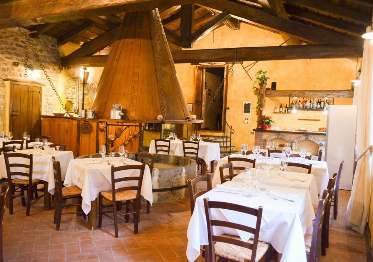 Il Cappellaio Matto Acomodação com café da manhã Montalto Ligure Exterior foto