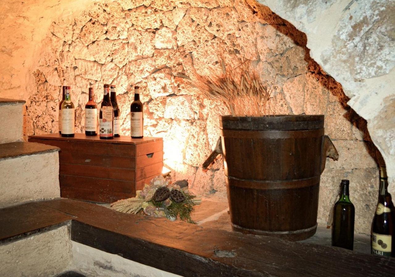 Il Cappellaio Matto Acomodação com café da manhã Montalto Ligure Exterior foto