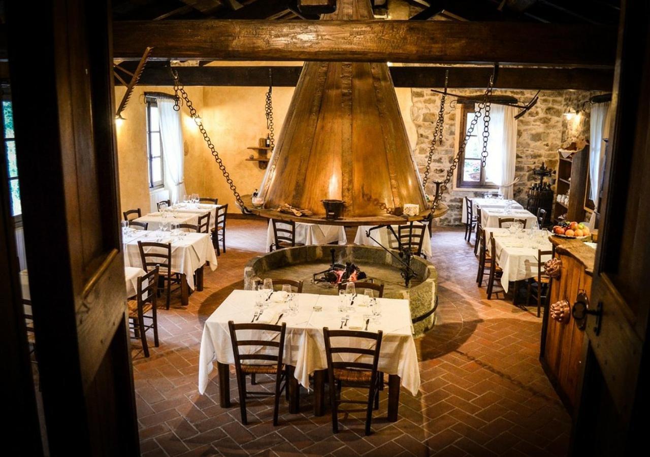 Il Cappellaio Matto Acomodação com café da manhã Montalto Ligure Exterior foto